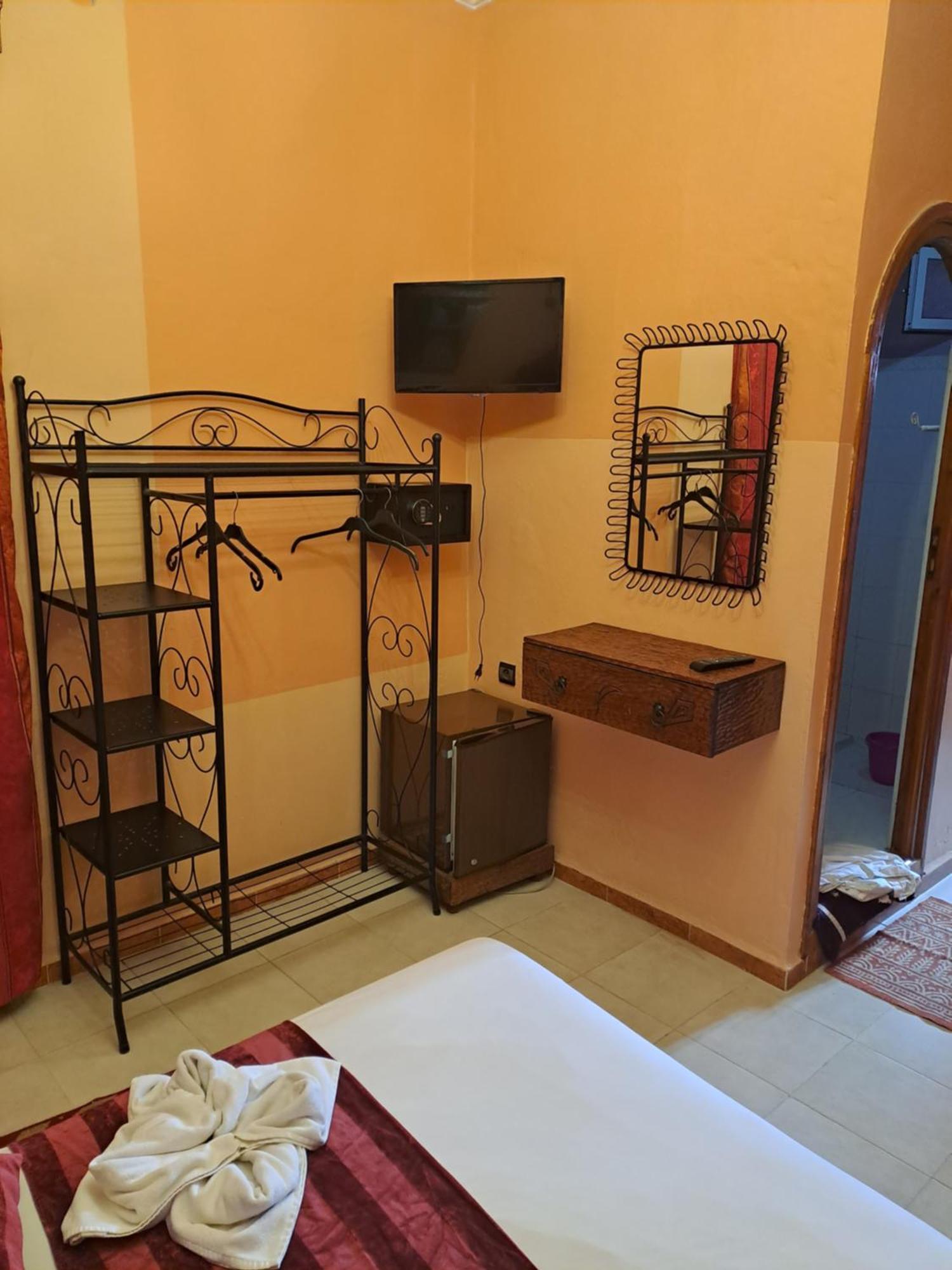 Hotel Casa Khaldi Чефчауен Екстериор снимка