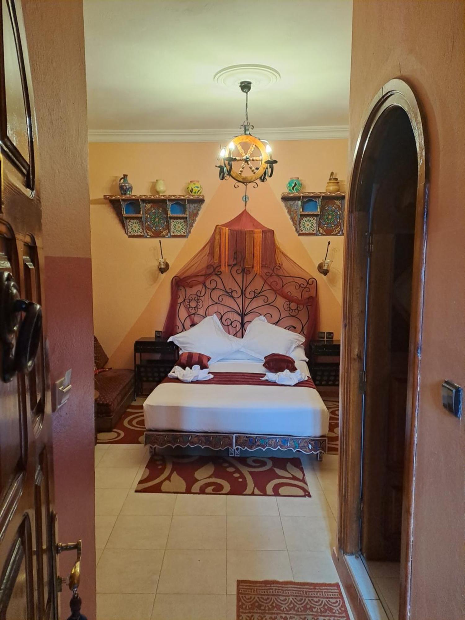 Hotel Casa Khaldi Чефчауен Екстериор снимка