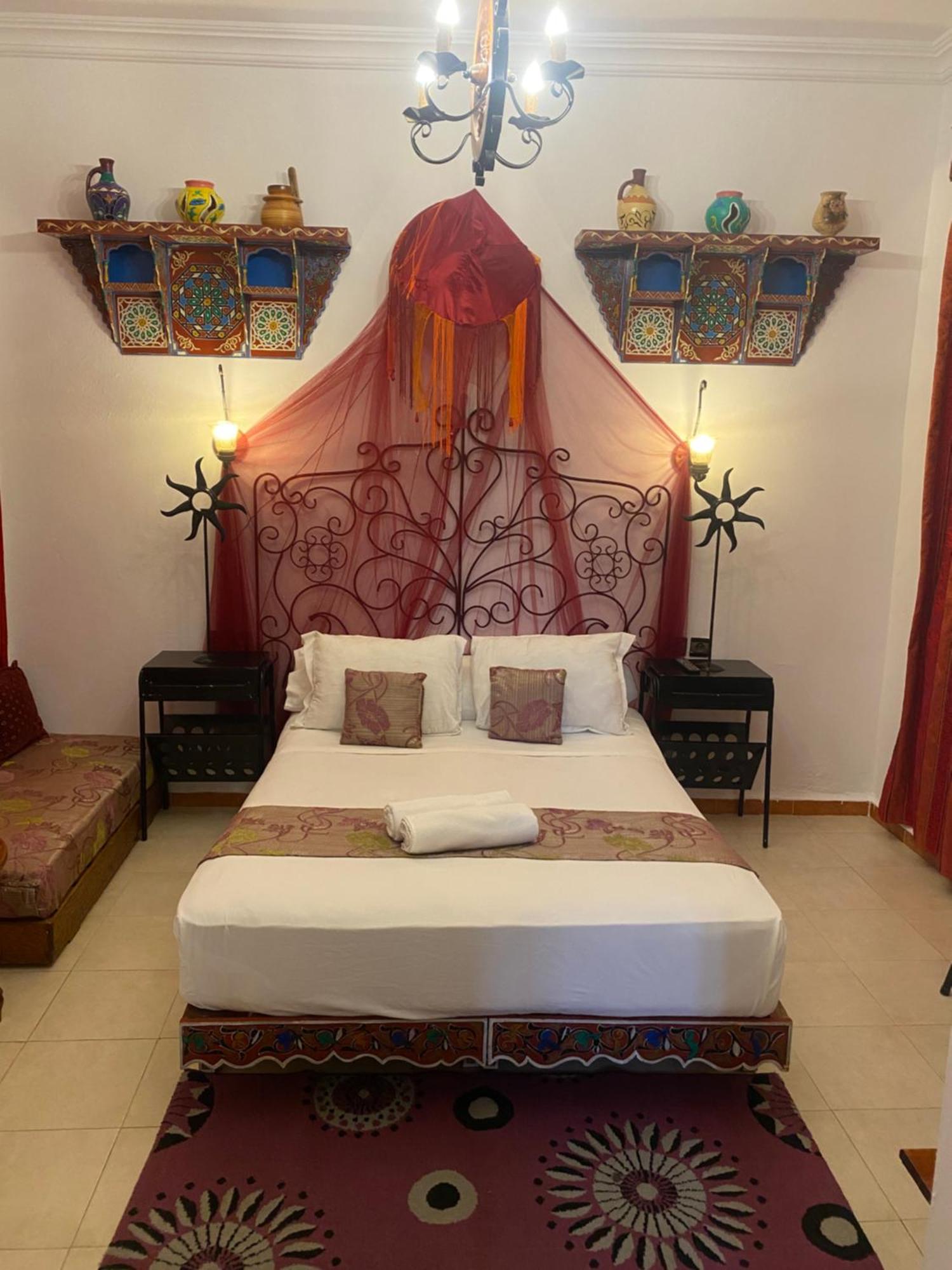 Hotel Casa Khaldi Чефчауен Екстериор снимка